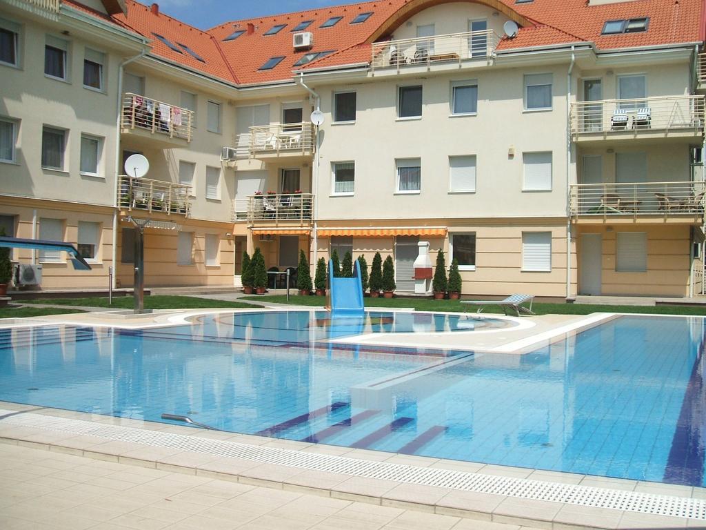 Aqua Wellness Apartments Hajdúszoboszló Pokój zdjęcie